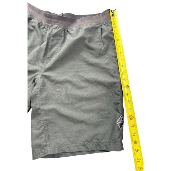Prana Breathe Shorts Mens Sz L Green Logo Activewear Unlined‎ | G1 - Picture 3 of 6